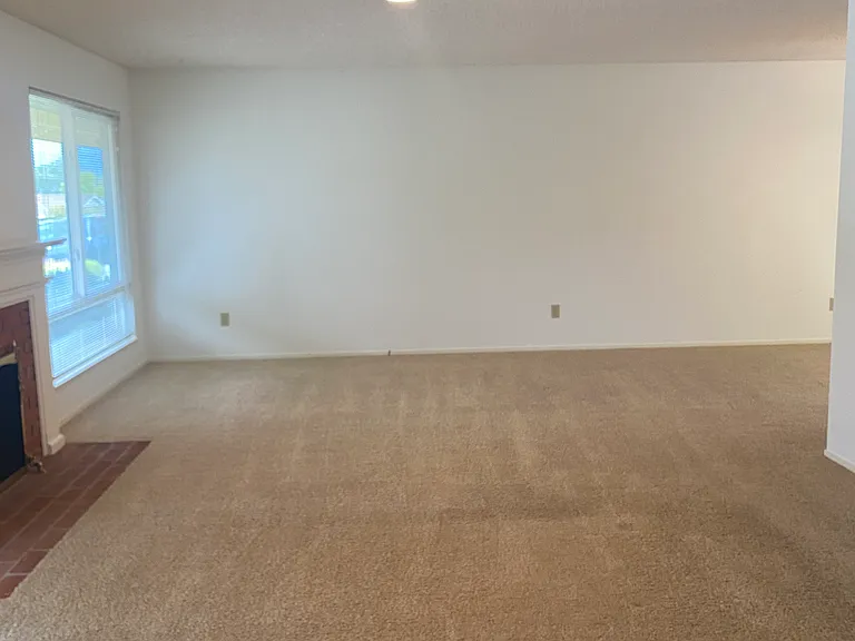 7358 Oakmont Dr — Photo 4