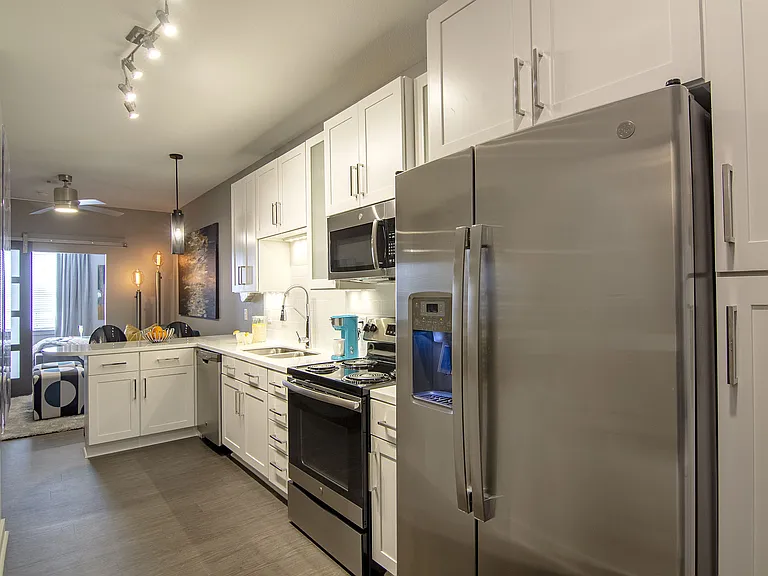 The Pointe North Hills — Photo 10
