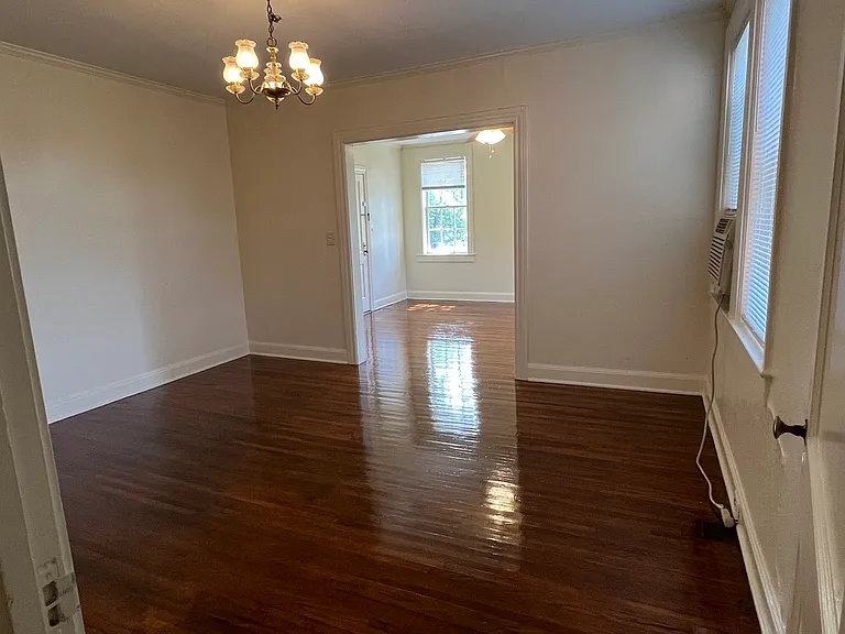 305 N Jefferson St NE #A — Photo 9
