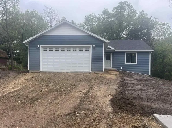 567 Ridge Street, Reedsburg, WI 53959