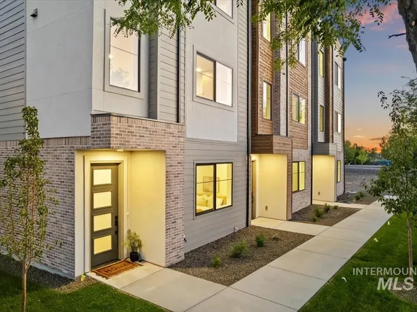 3255 W Moore St, Boise, ID 83702