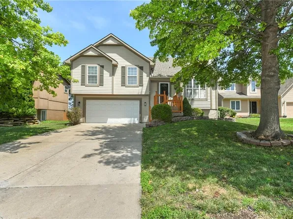 18680 W 159th Ter, Olathe, KS 66062