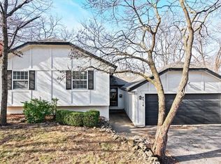 4716 Fontana St, Roeland Park, KS 66205