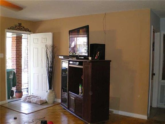 4th image of 301 Audubon Dr