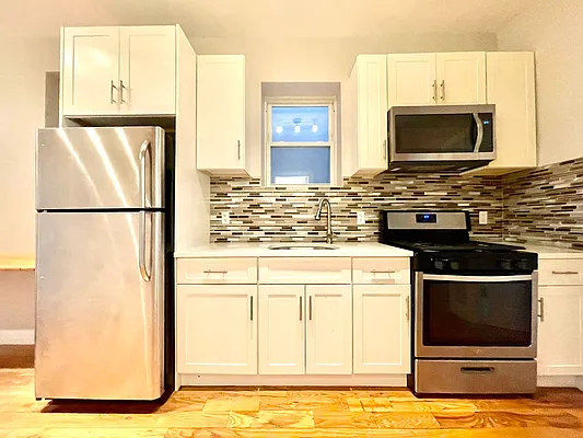 Rented by Pear NYC LLC | media 5