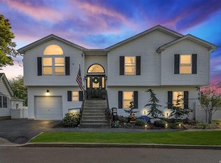 66 Willis Ave, Amityville, NY 11701