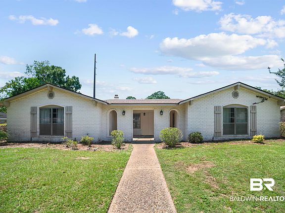 2nd image of 804 Regents Dr W