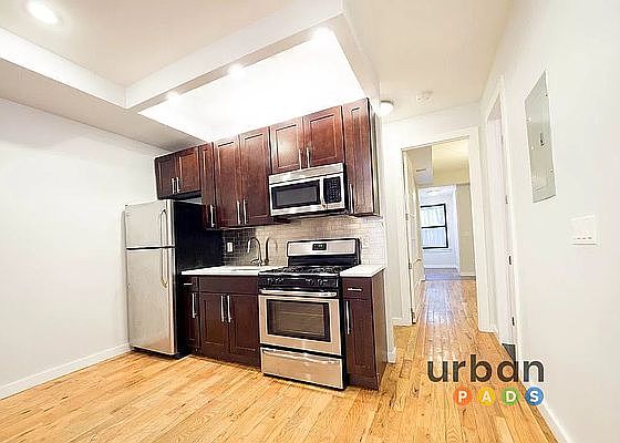 4th image of 1251 Jefferson Ave #3