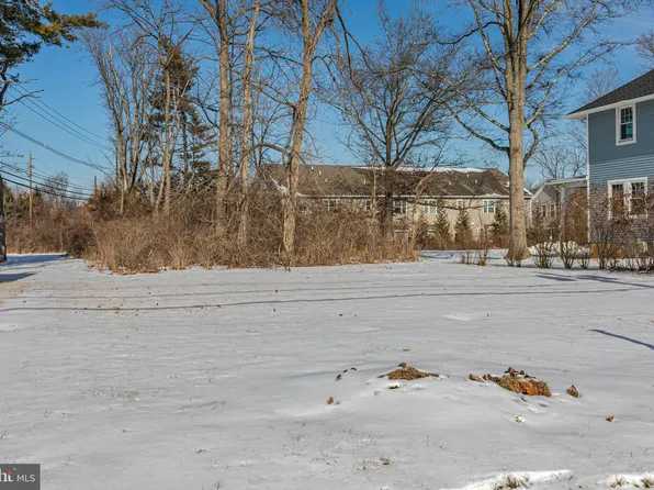100 W Franklin Ave, Pennington, NJ 08534