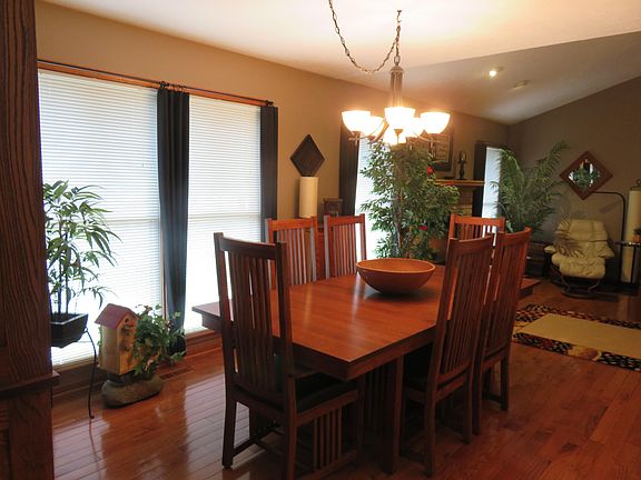 5th image of 2697 Valdez Dr