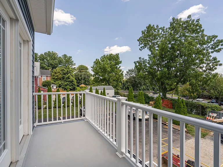 133 Garrett Ave — Photo 8