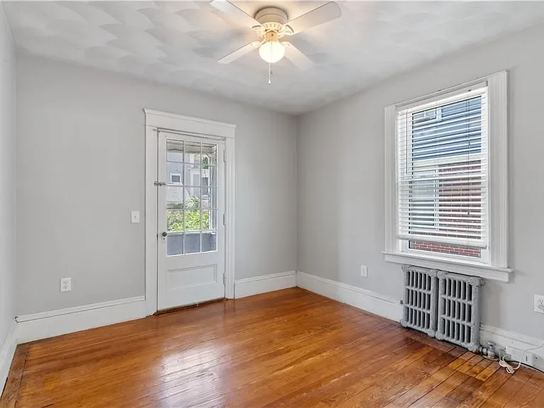153 Irving Ave — Photo 15