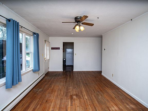 5th image of 776 Bear Swamp Rd
