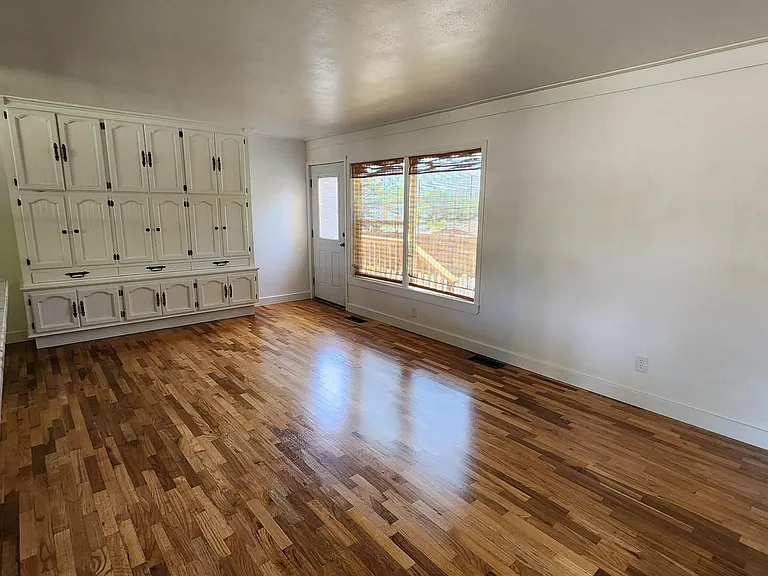 1717 Gary St NE — Photo 6