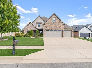 8605 W Birdsong Ln, Bentonville, AR 72712
