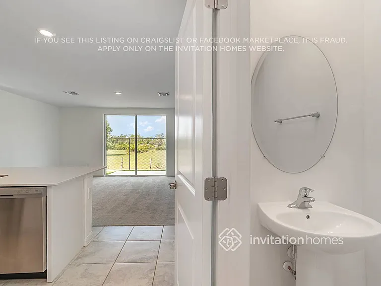 7165 Greenwood Park Cir — Photo 9