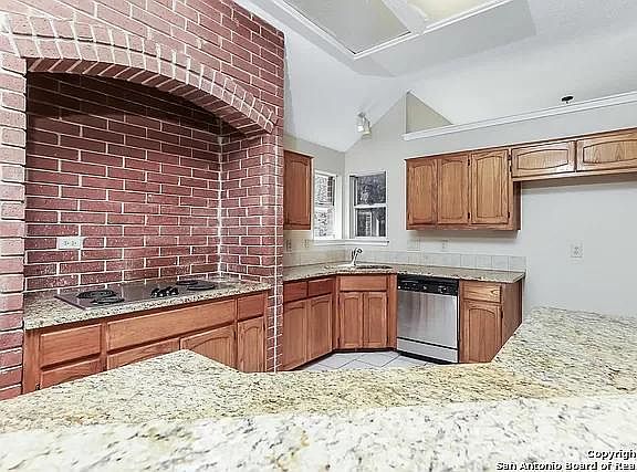 2nd image of 7122 Cabin Lake Dr #5