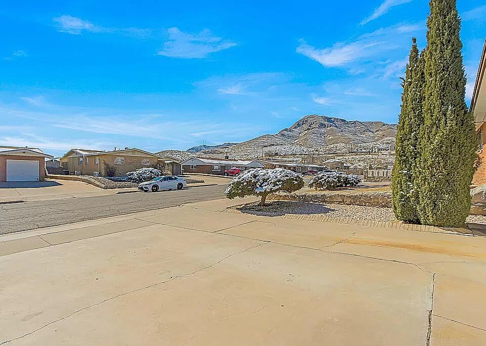 2nd image of 3417 Evalyn Pl