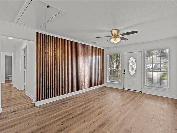 5th image of 4501 E 38th St