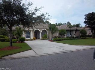 7677 Colonial Ct, Naples, FL 34112