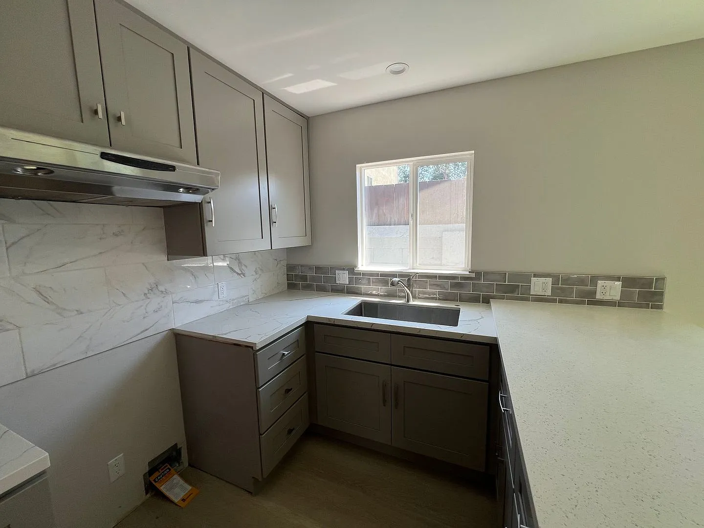 51st Street Apartments Triplex — Photo 2