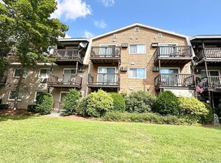 310 Brook Village Rd APT 12, Nashua, NH 03062