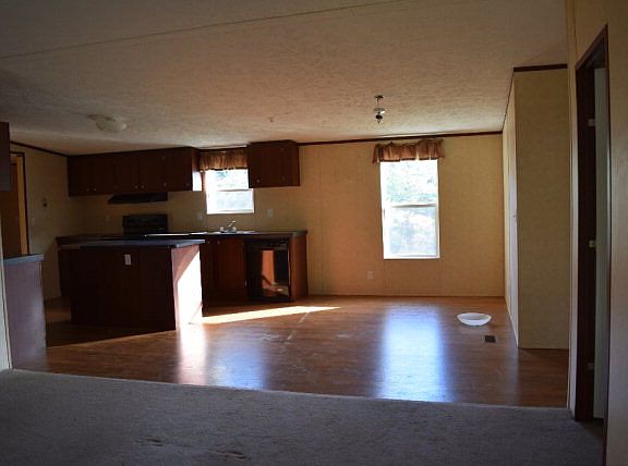 5th image of 124 Waddell Ln
