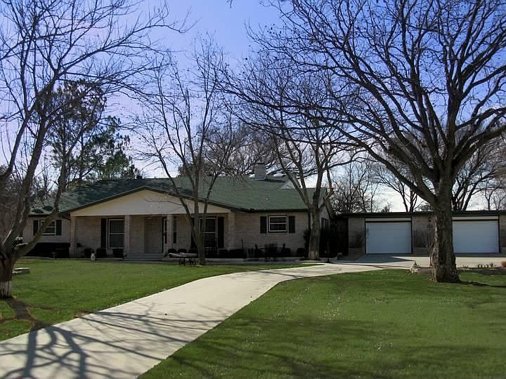 1st image of 3225 Twin Creeks Dr