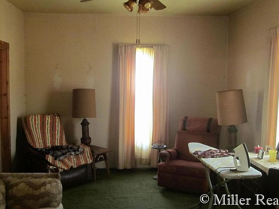 3rd image of 320 E Grand St