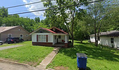 1st image of 612 Landers St