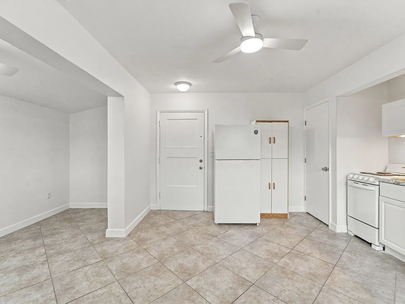 Studio, 450 sqft, $1,125 — Photo 4