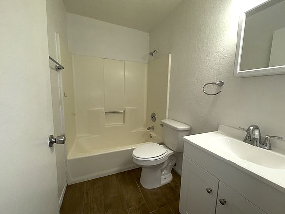 5th image of 4731 E Caballero St #3