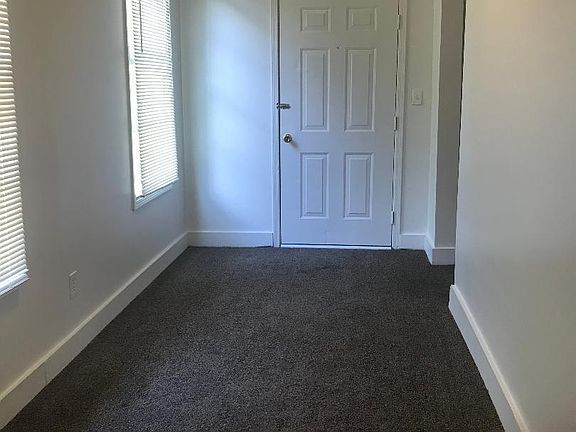 3rd image of 709 Houston St