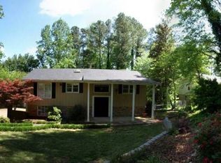 2806 Castle Dr, Lawrenceville, GA 30044