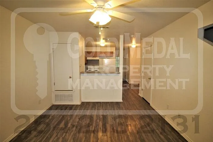 2 bed, 1.5 bath, 1011 sqft, $795 — Photo 3