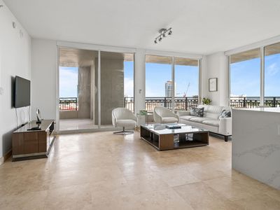 550 Okeechobee Boulevard #1401, West Palm Beach, FL, 33401