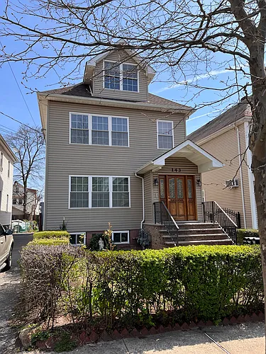143 Bellevue St Photo 1