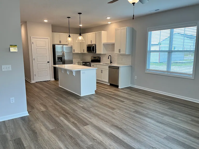 8293 Paramount Point — Photo 5
