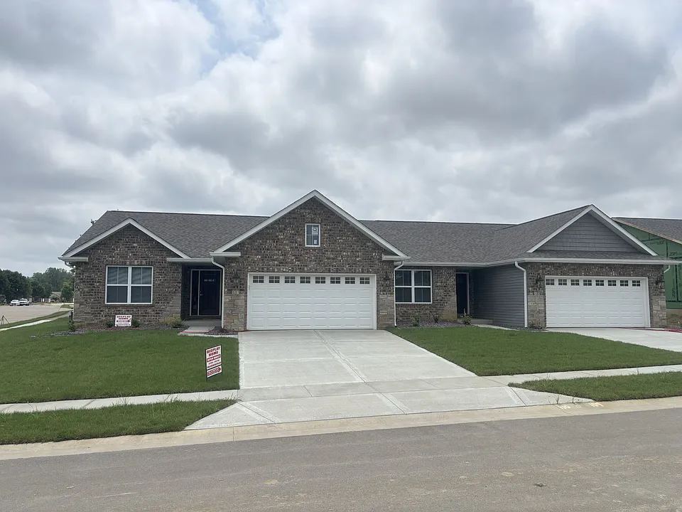 206 Pine Ridge Ct #206