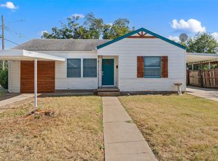 1300 W 8th St, Mc Gregor, TX 76657