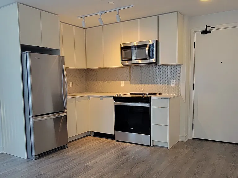 1612 Charles St #136-C — Photo 15