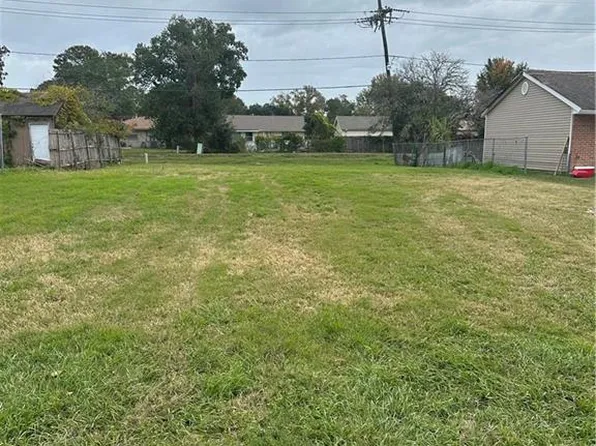 3304 Ole Miss Dr, Kenner, LA 70065