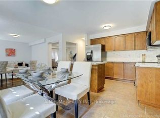 120 Crown Victoria Dr, Brampton, ON L7A 3X9