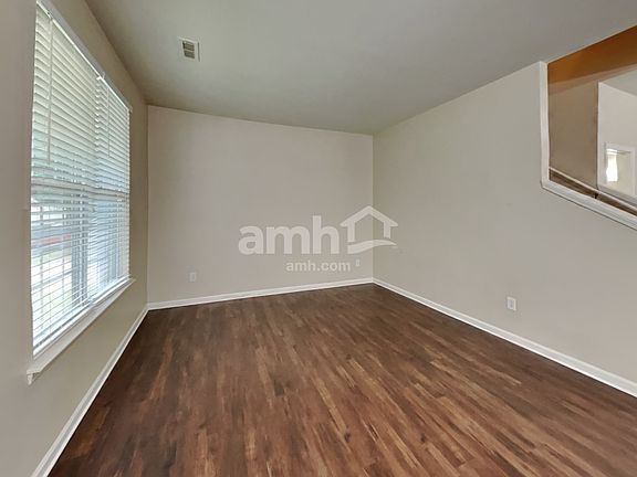 5th image of 13526 Delstone Dr
