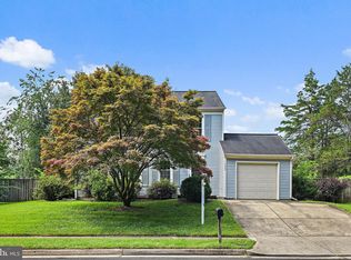 14623 Lock Dr, Centreville, VA 20120