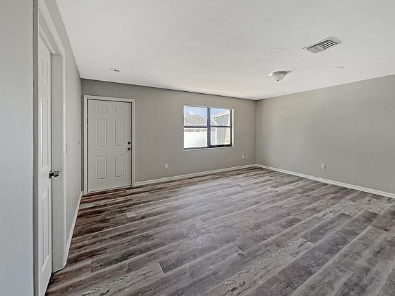 3rd image of 11275 Linda Loma Dr