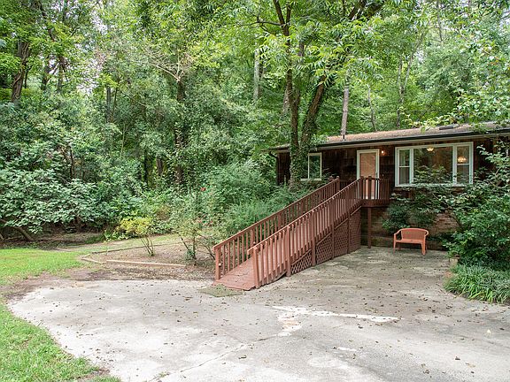 5th image of 3510 Manford Dr