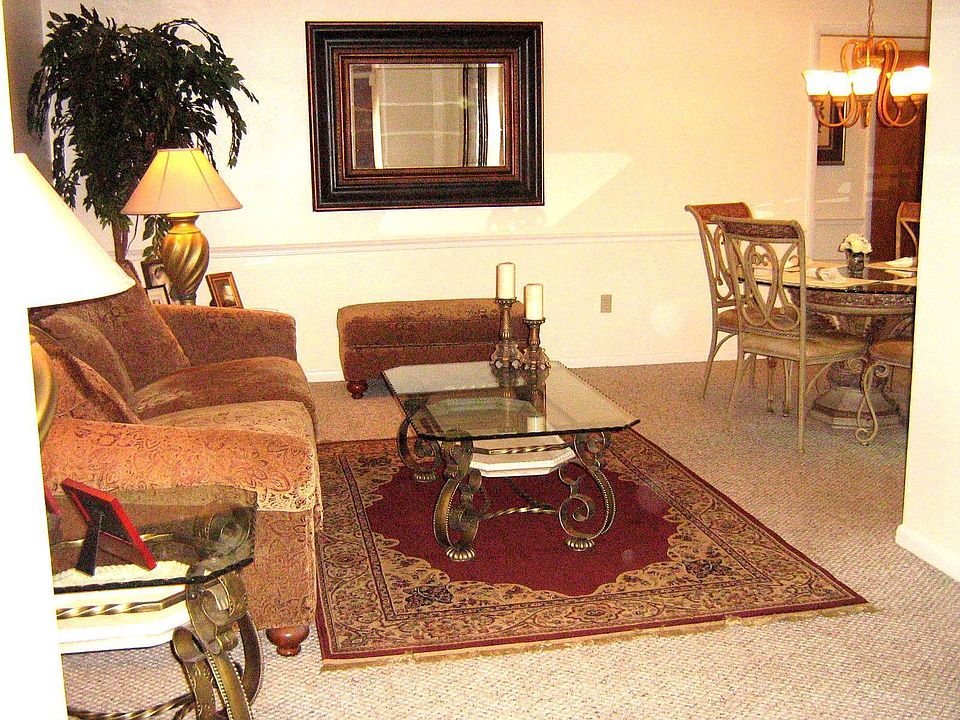 Livingroom/Diningroom