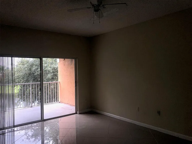 6992 SW 39th St #I101 — Photo 3