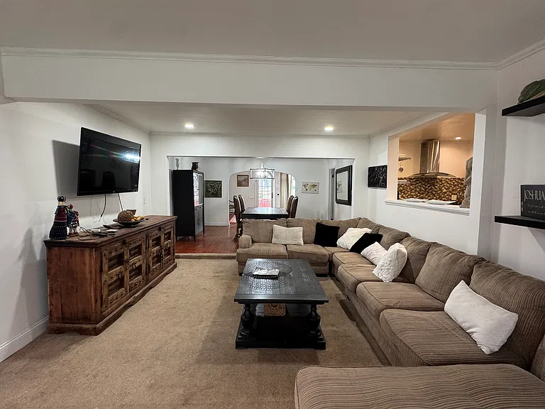 Den, Great Room